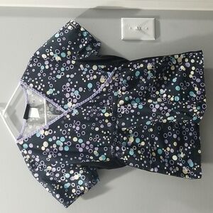 Cherokee Flexibles Scrub Top. Small